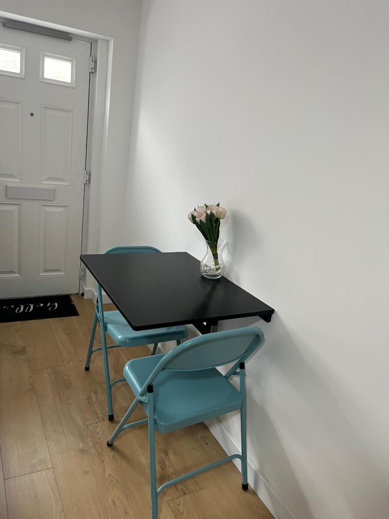 Teddington Little Gem Appartement Londen Buitenkant foto